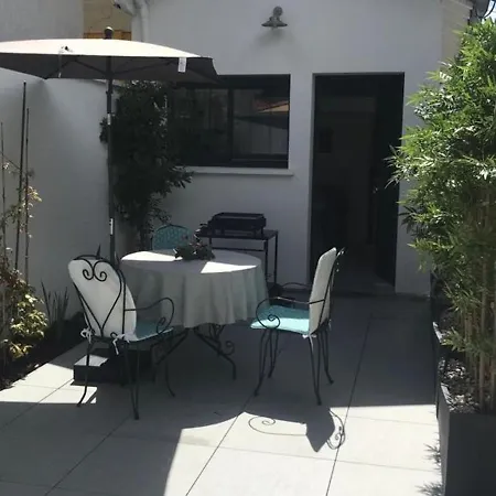 Apartment Avec Terrasse Et Parking - 4 Pers - - Fr-1-474-161